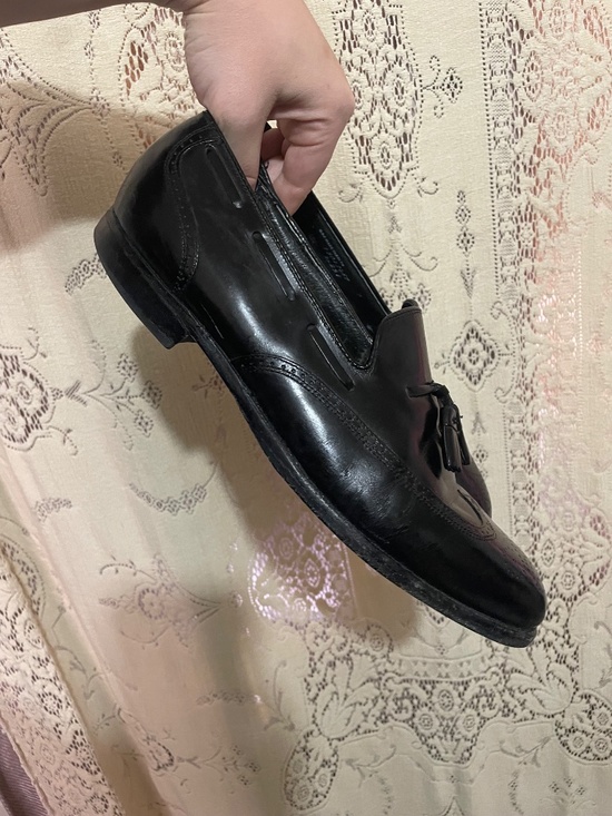 Bostonian: vintage black leather tassel wingtip loafers main image 4